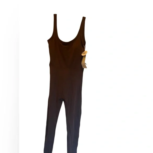 NWT Vuori halo essential jumpsuit MAHOGANY HEATHER Size:S